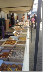 Wk4LubrinMarketPastries20120314_090624